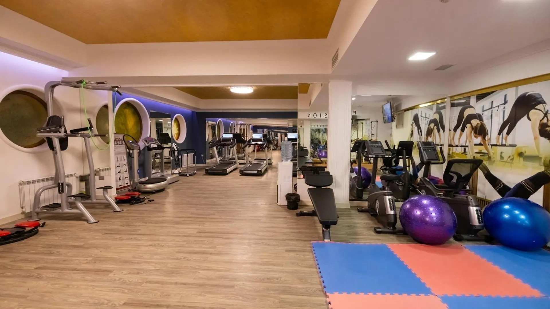 Mariana Trench Hotel Baku 5*,